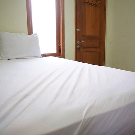 Hotel Oyo Life 93382 Gajayana Kost Female Only Syariah Jenggrik Exterior foto